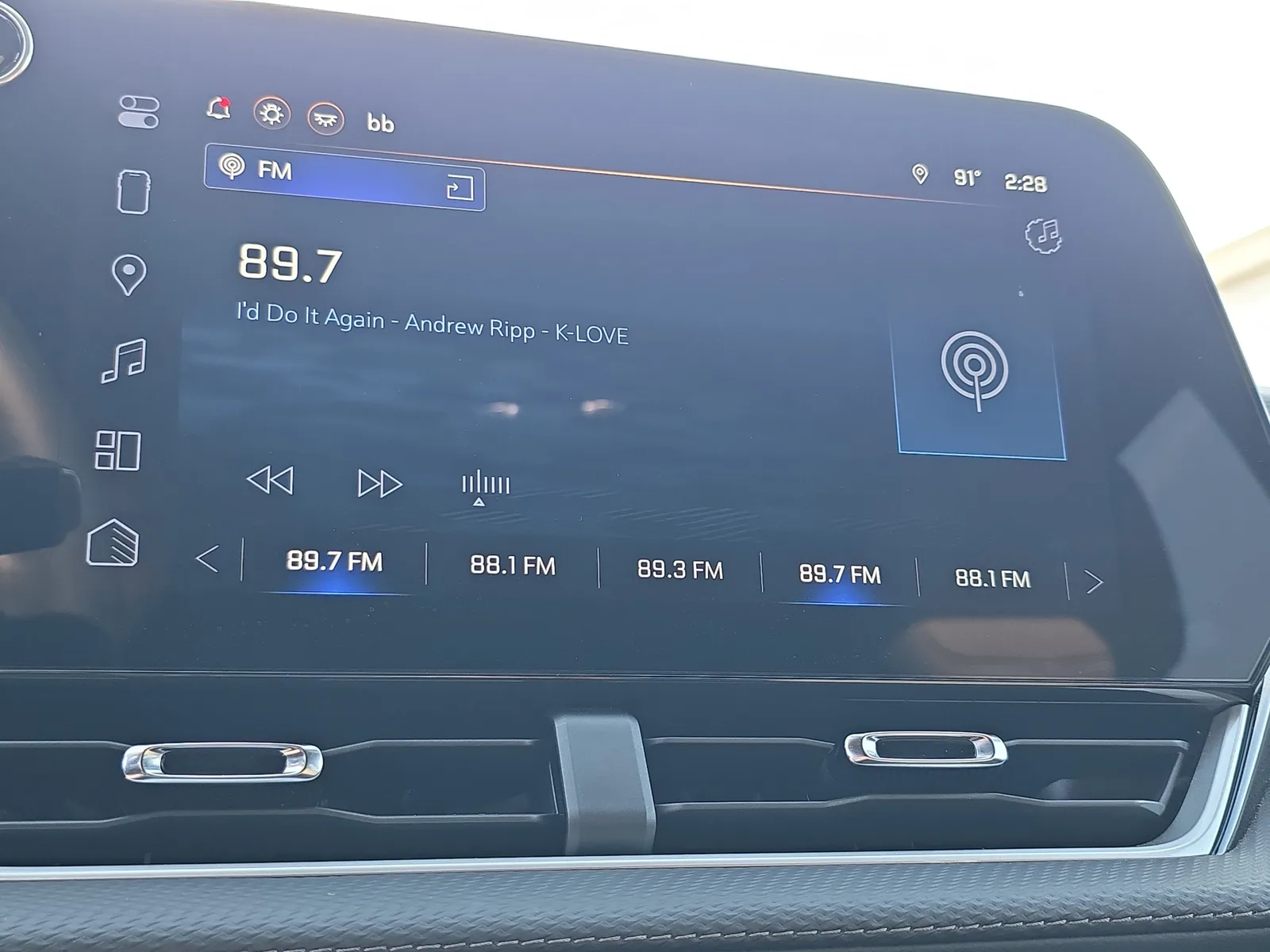 2025 Chevrolet Equinox LT photo 30