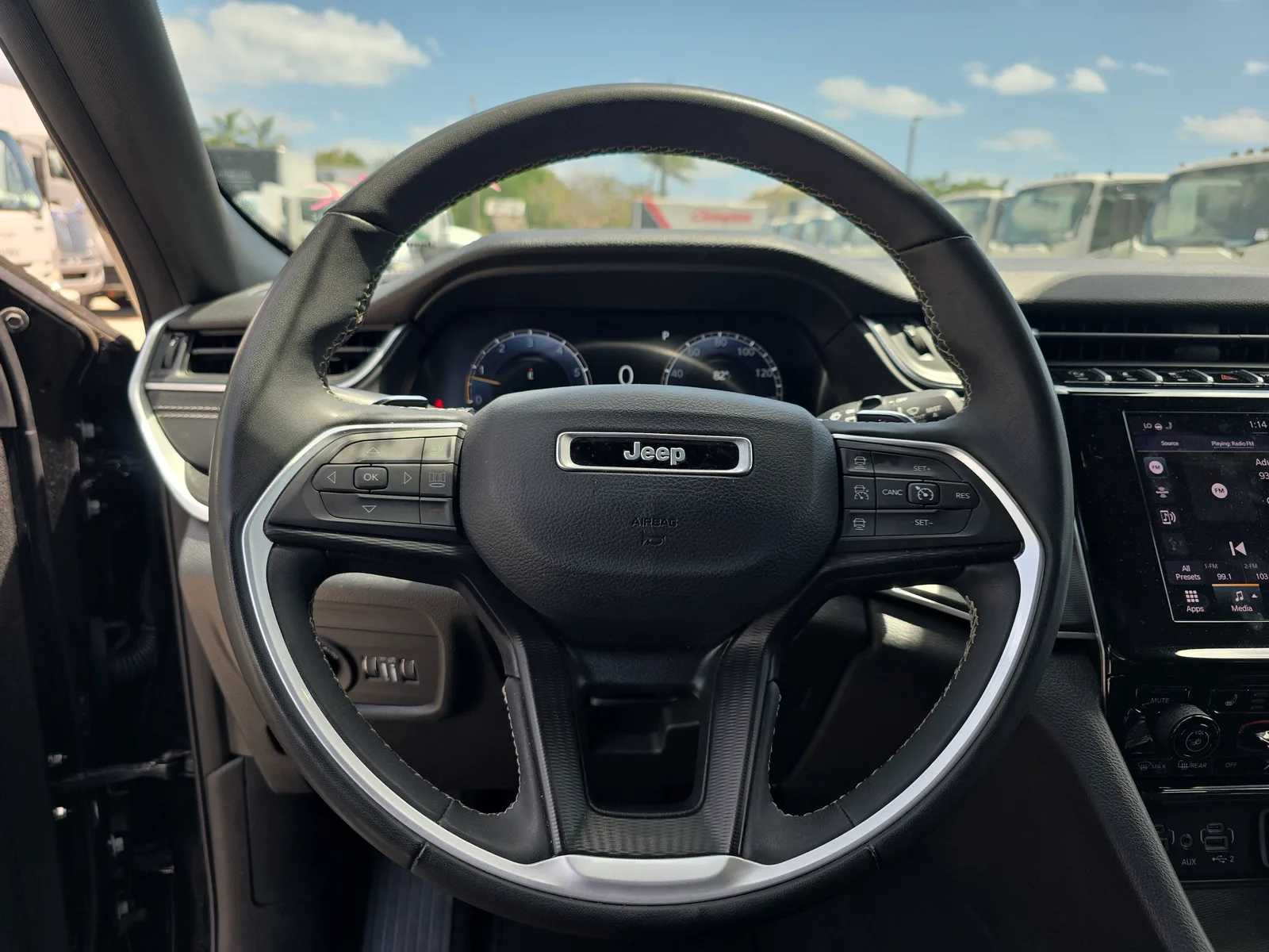 2024 Jeep Grand Cherokee Altitude photo 29