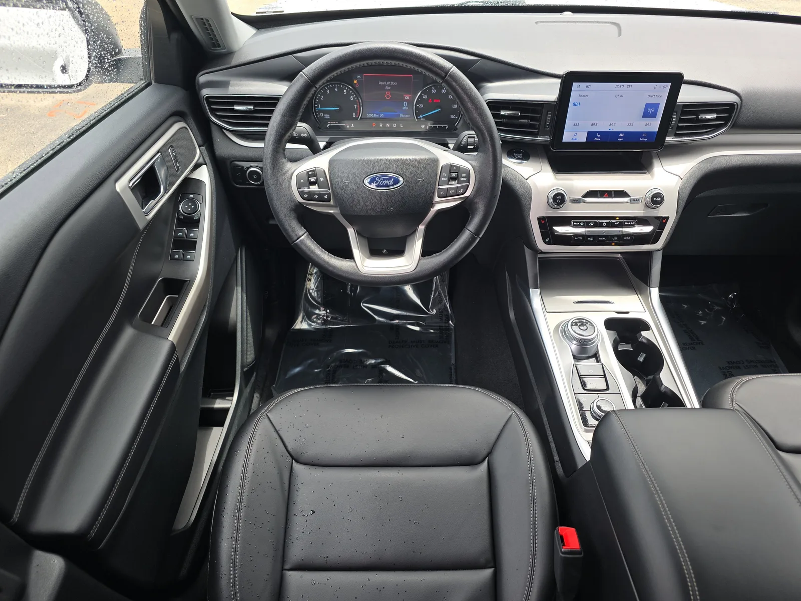 2024 Ford Explorer XLT photo 19