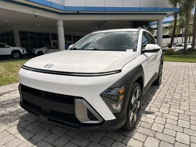 2025 Hyundai Kona SEL photo 21