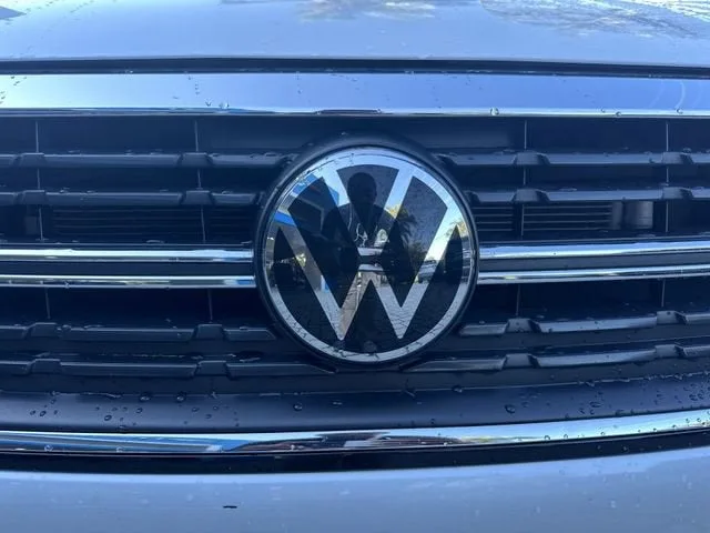 2024 Volkswagen Jetta SE photo 10