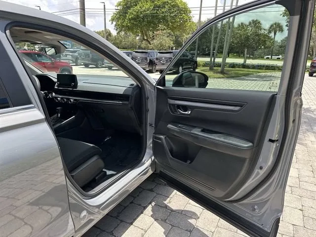 2023 Honda CR-V LX photo 23