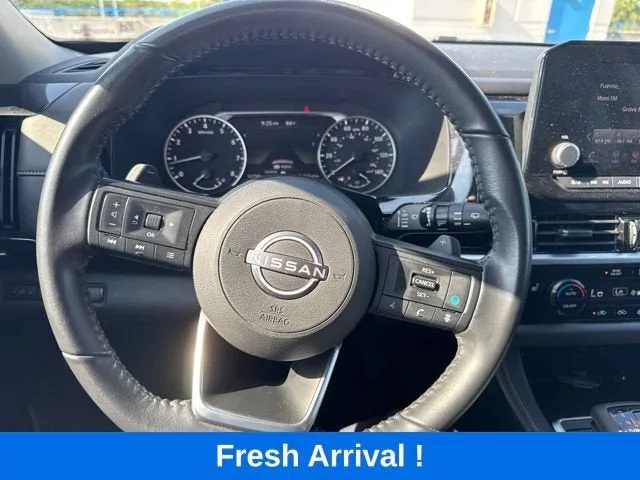 2025 Nissan Pathfinder SV photo 7