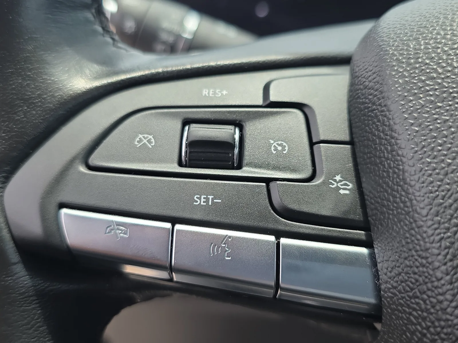 2025 Cadillac XT4 Premium Luxury photo 28