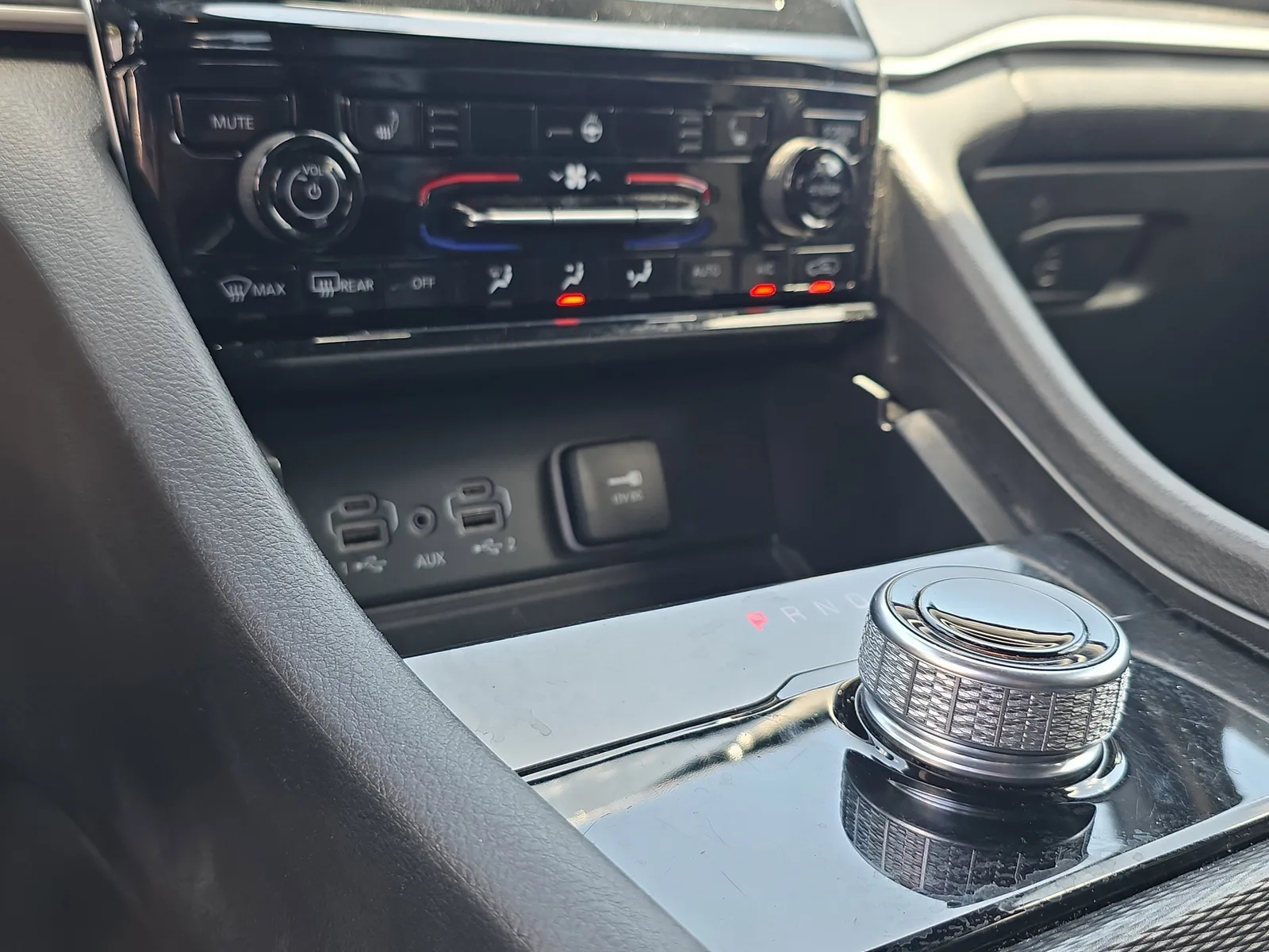 2024 Jeep Grand Cherokee Altitude photo 33