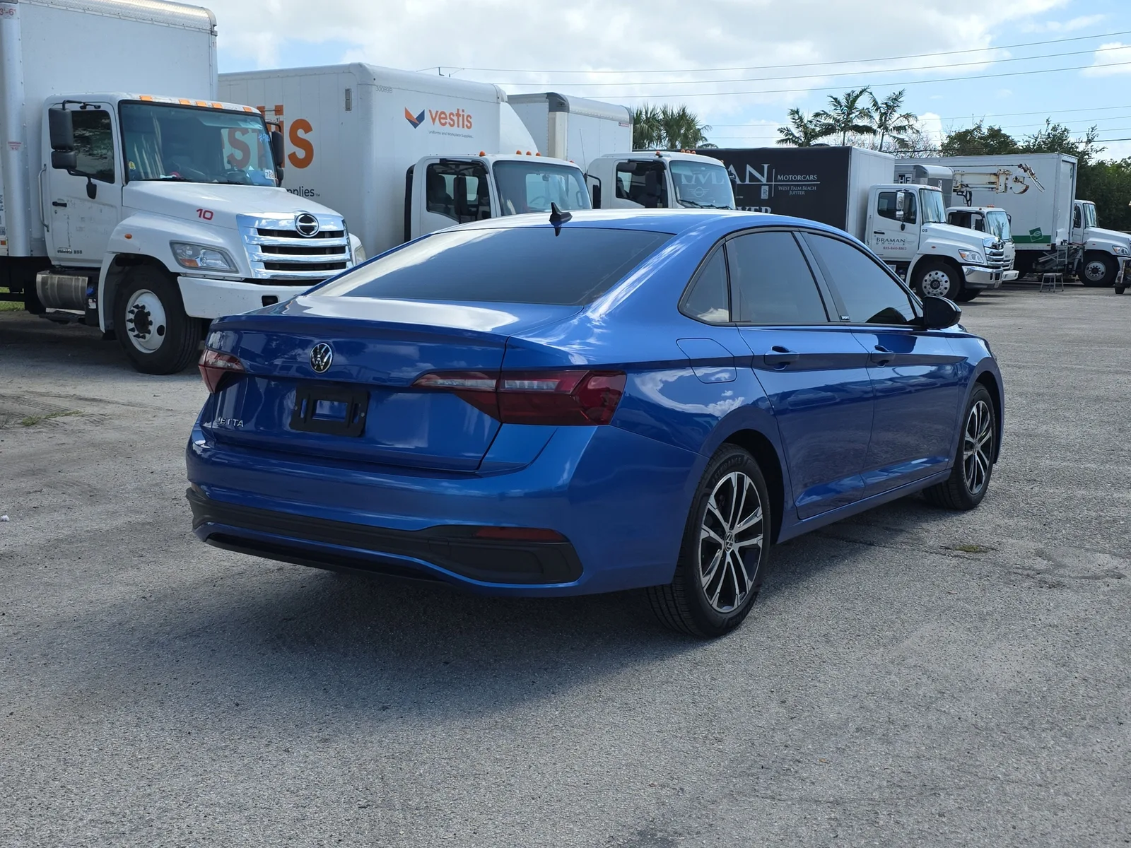 2024 Volkswagen Jetta Sport photo 7