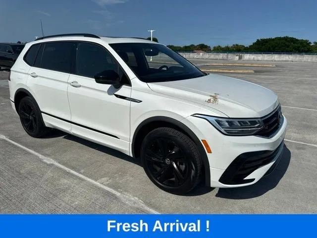 2023 Volkswagen Tiguan SE R-Line Black photo 13
