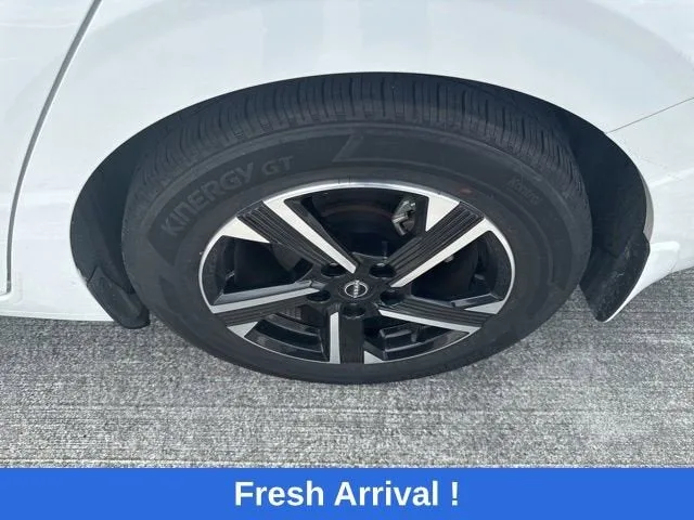 2024 Nissan Sentra SV photo 17