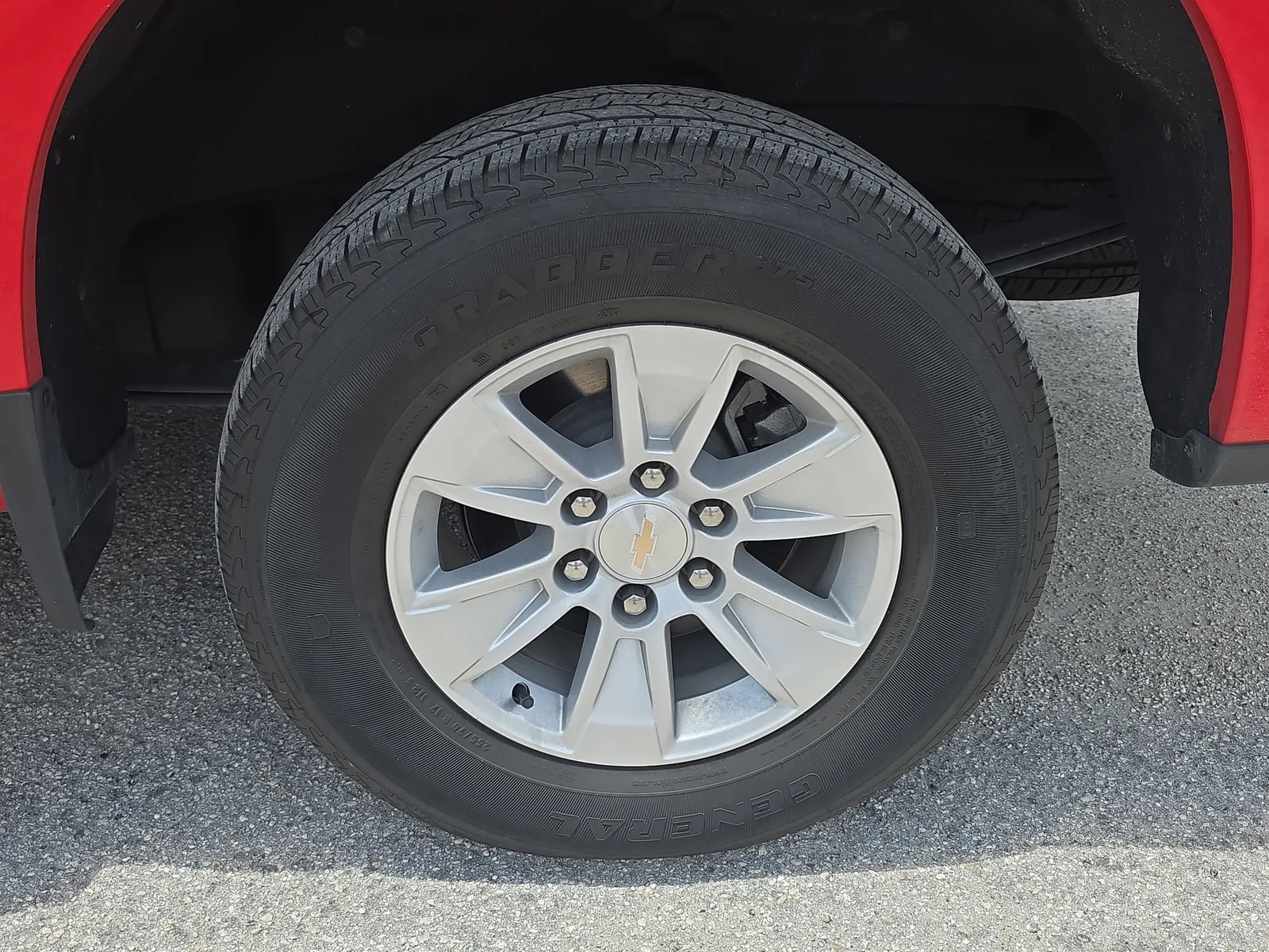 2024 Chevrolet Silverado 1500 LT photo 12