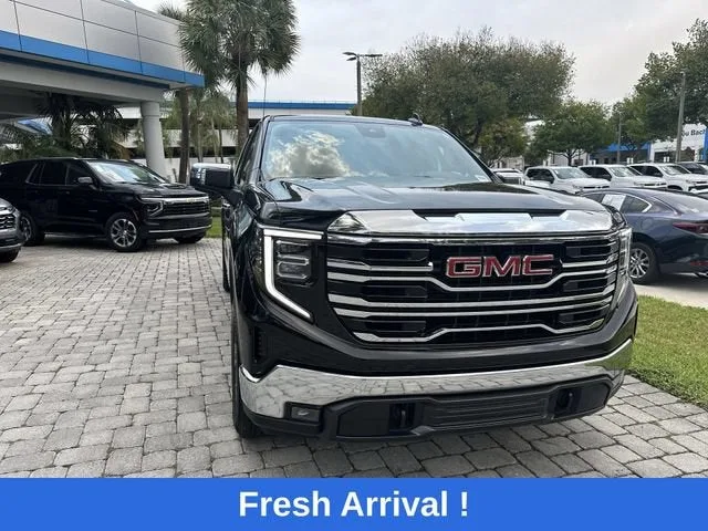 2026 GMC Sierra 1500 SLT photo 18