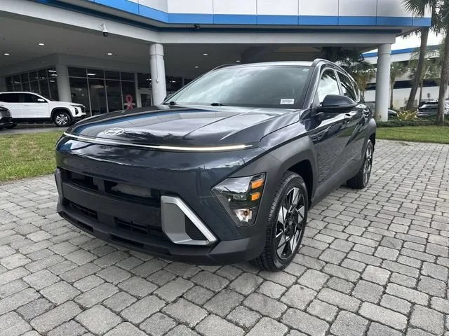 2025 Hyundai Kona SEL photo 21