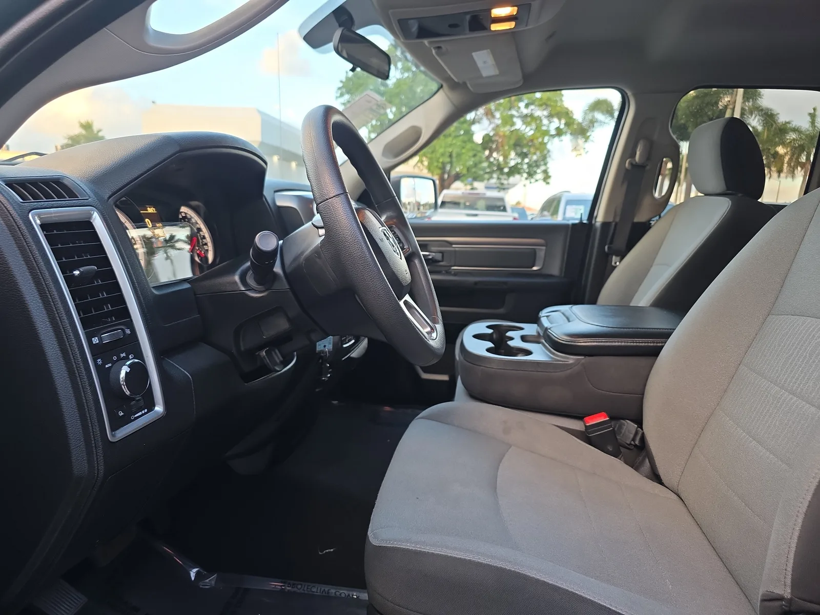 2024 RAM 1500 Classic SLT photo 24