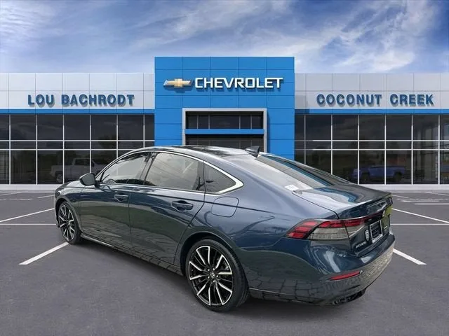 2023 Honda Accord Hybrid Touring photo 6