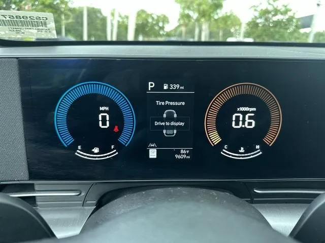 2025 Hyundai Kona SEL photo 26