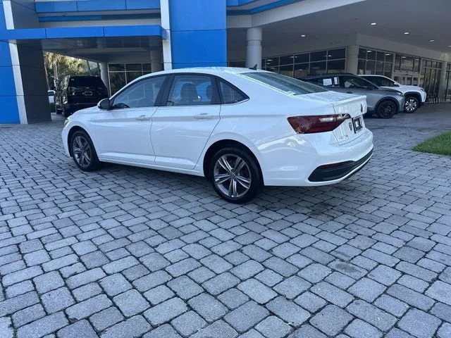 2024 Volkswagen Jetta SE photo 34