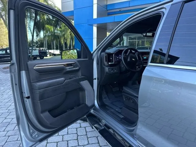 2024 Chevrolet Silverado 1500 High Country photo 22