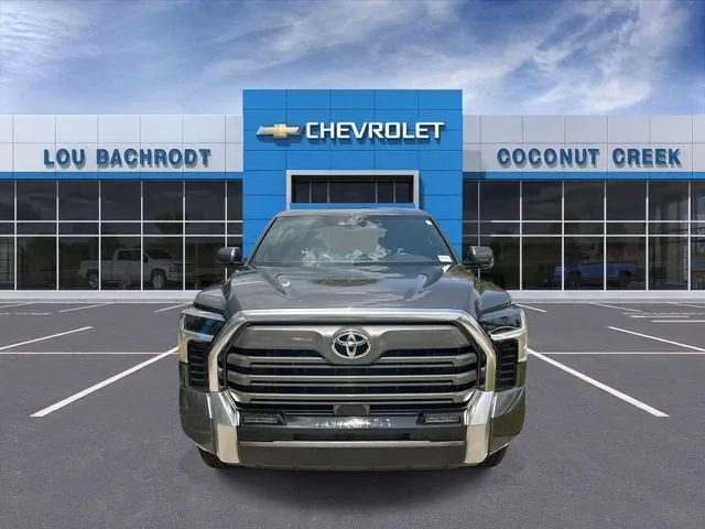 2025 Toyota Tundra 4WD Limited photo 3