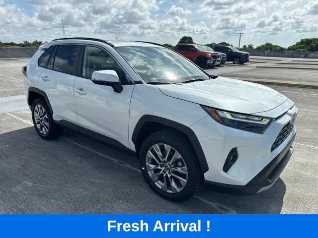2023 Toyota RAV4 Limited photo 13