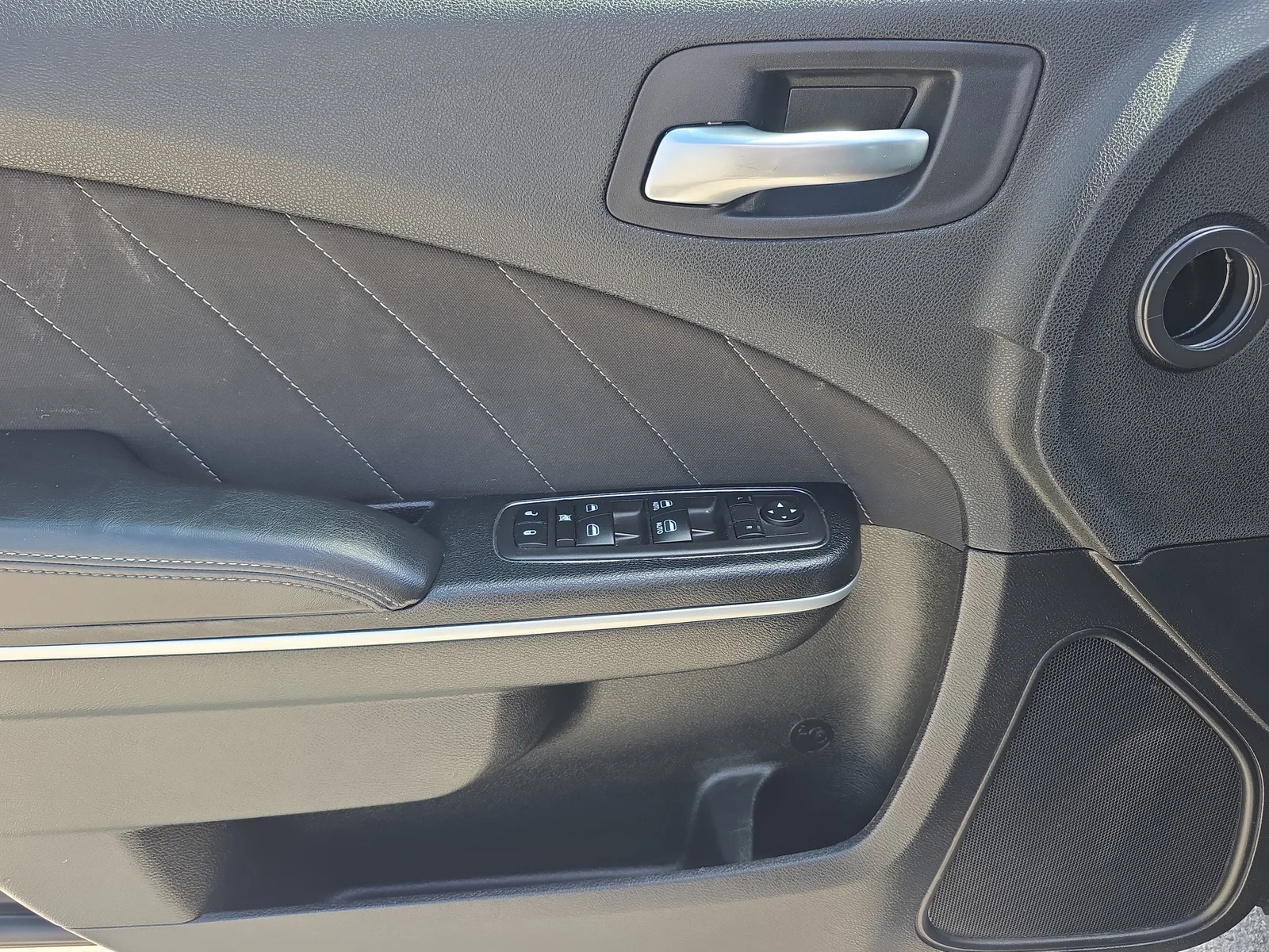 2023 Dodge Charger SXT photo 20