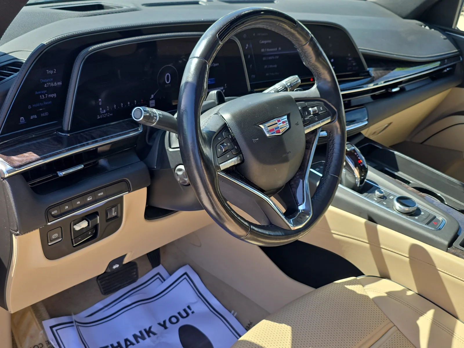 2023 Cadillac Escalade Premium Luxury photo 24
