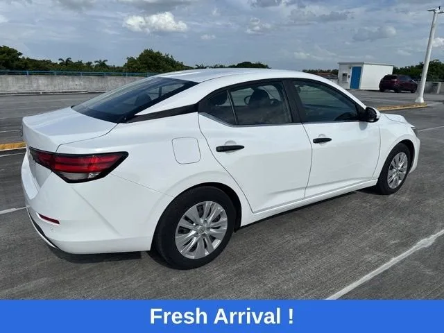 2024 Nissan Sentra S photo 13