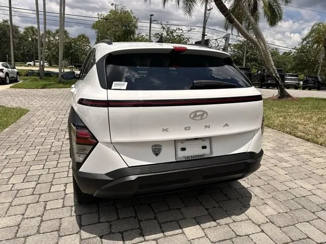 2025 Hyundai Kona SEL photo 36