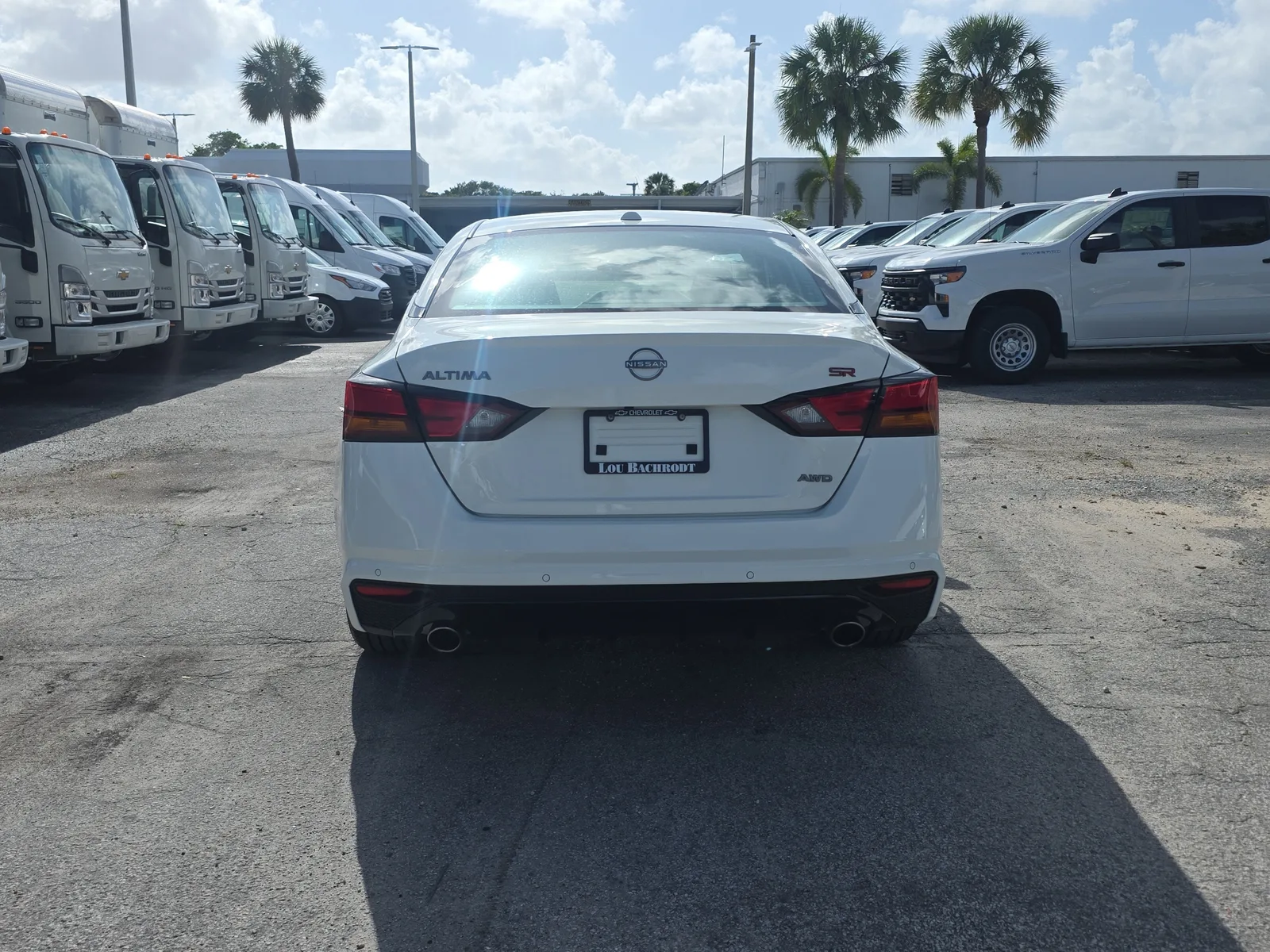 2025 Nissan Altima SR photo 6
