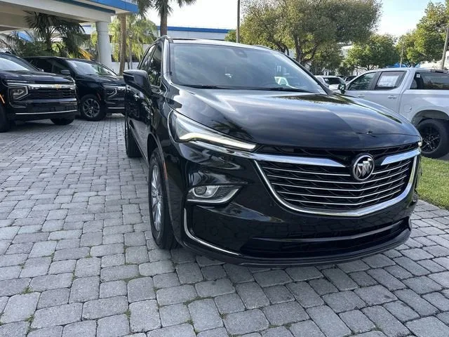 2023 Buick Enclave Essence photo 17