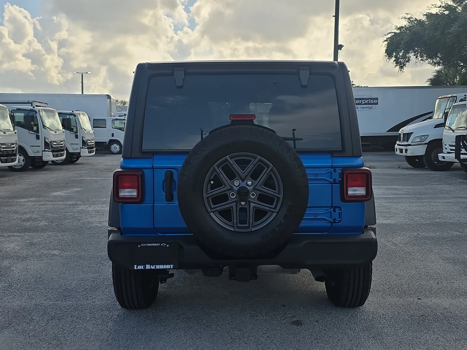 2024 Jeep Wrangler Sport S photo 6