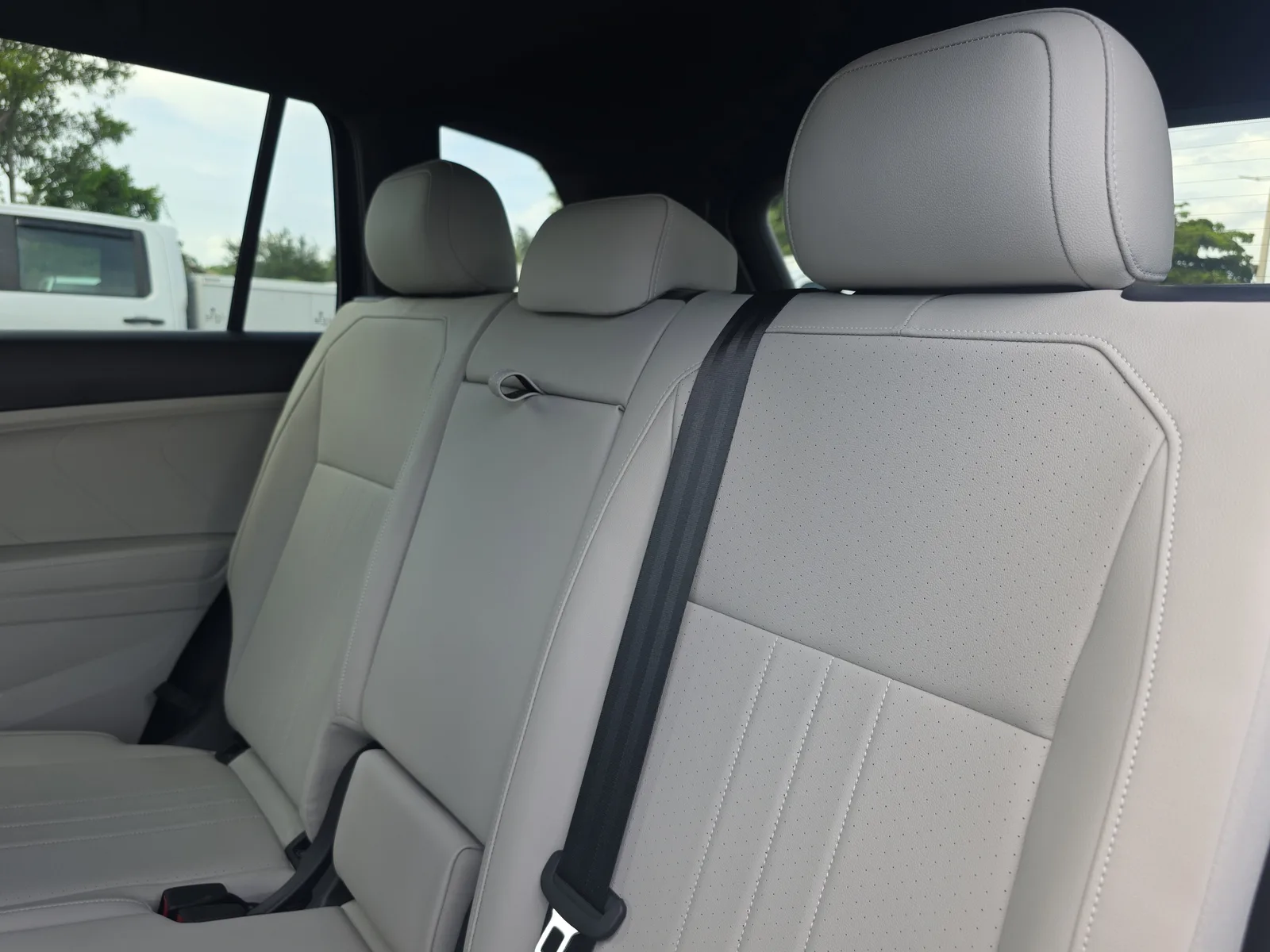 2023 Volkswagen Tiguan SE R-Line Black photo 16