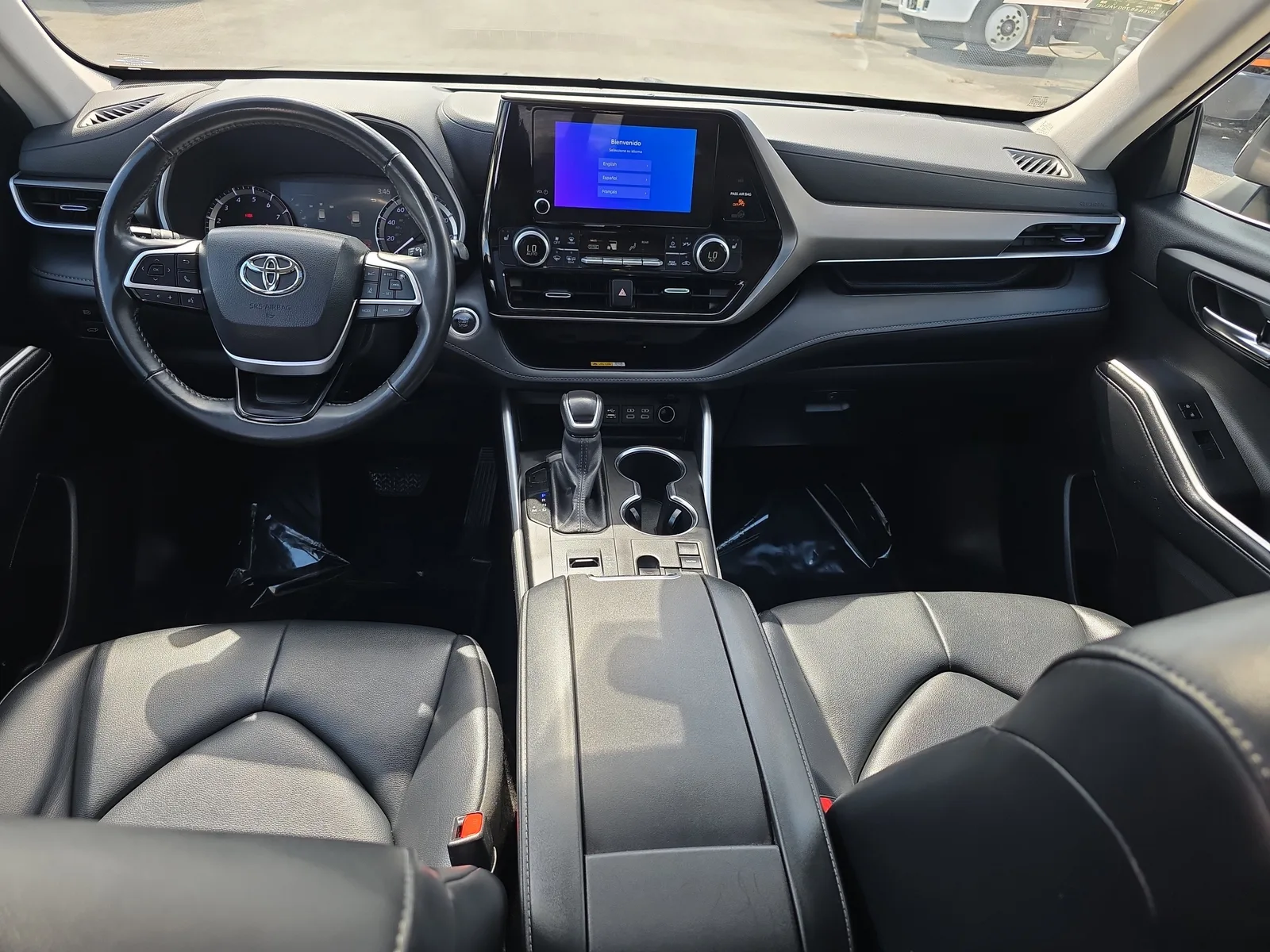 2024 Toyota Highlander LE photo 19