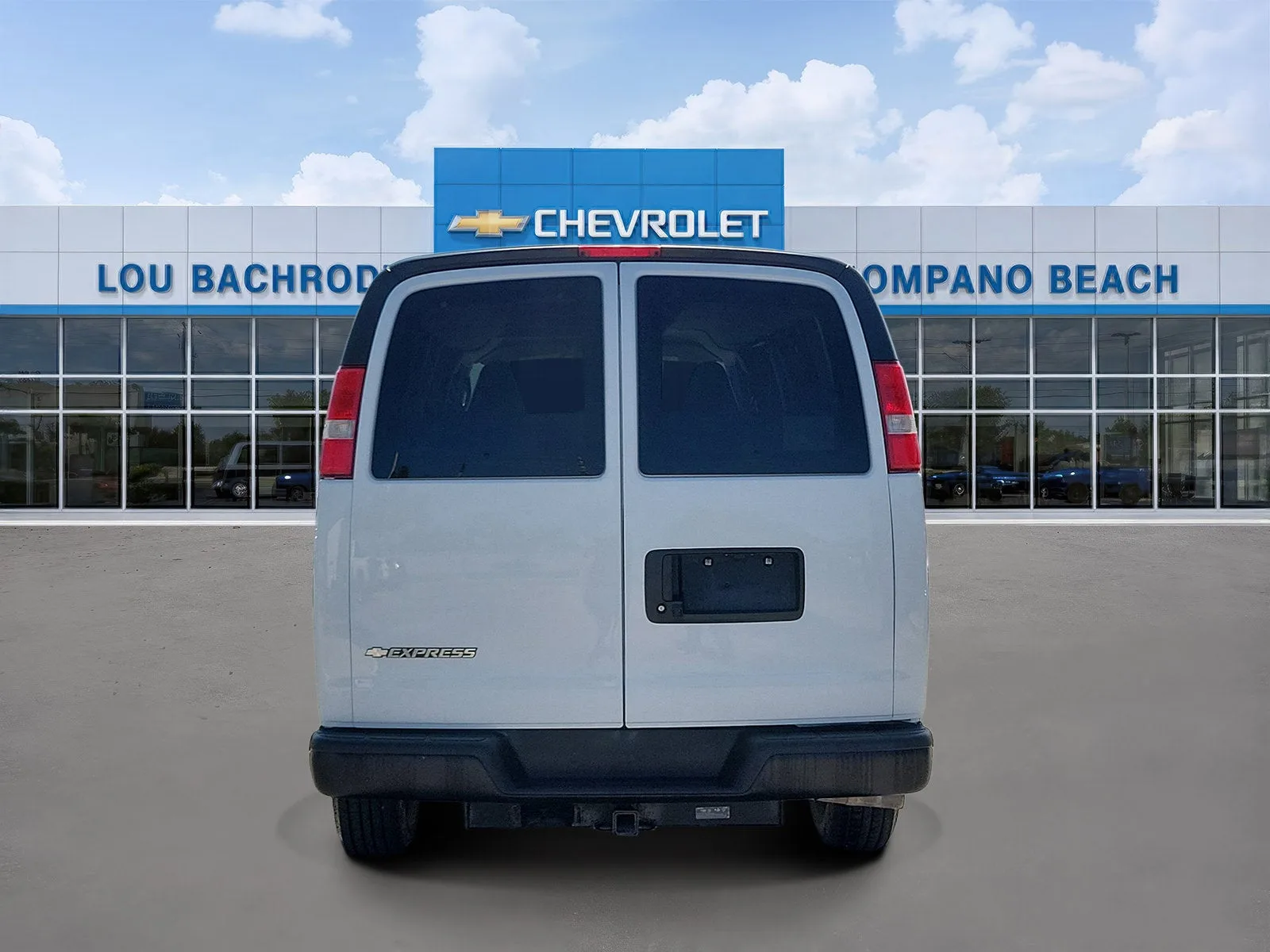 2023 Chevrolet Express Passenger 3500 1LS photo 4