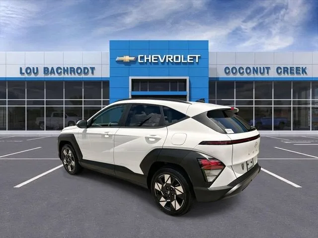2025 Hyundai Kona SEL photo 6