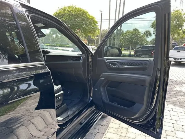 2023 GMC Yukon XL Denali photo 23