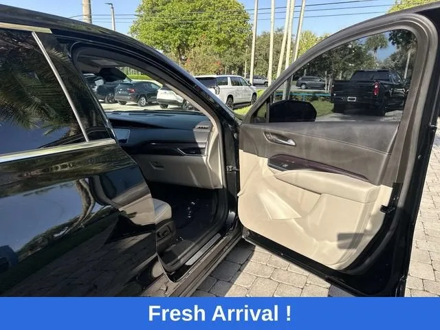 2023 Cadillac XT4 FWD Luxury photo 23