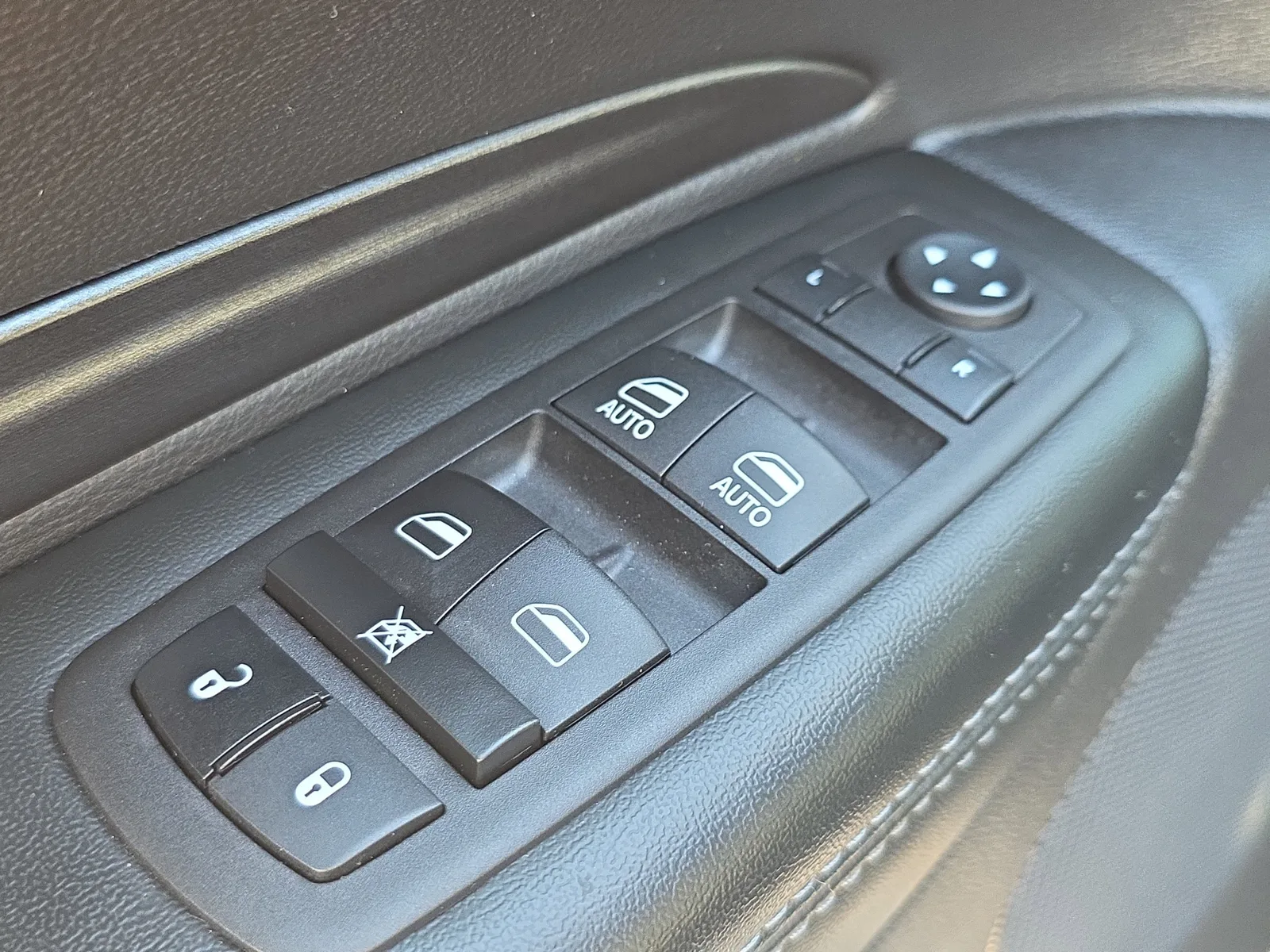 2023 Dodge Durango SXT photo 22