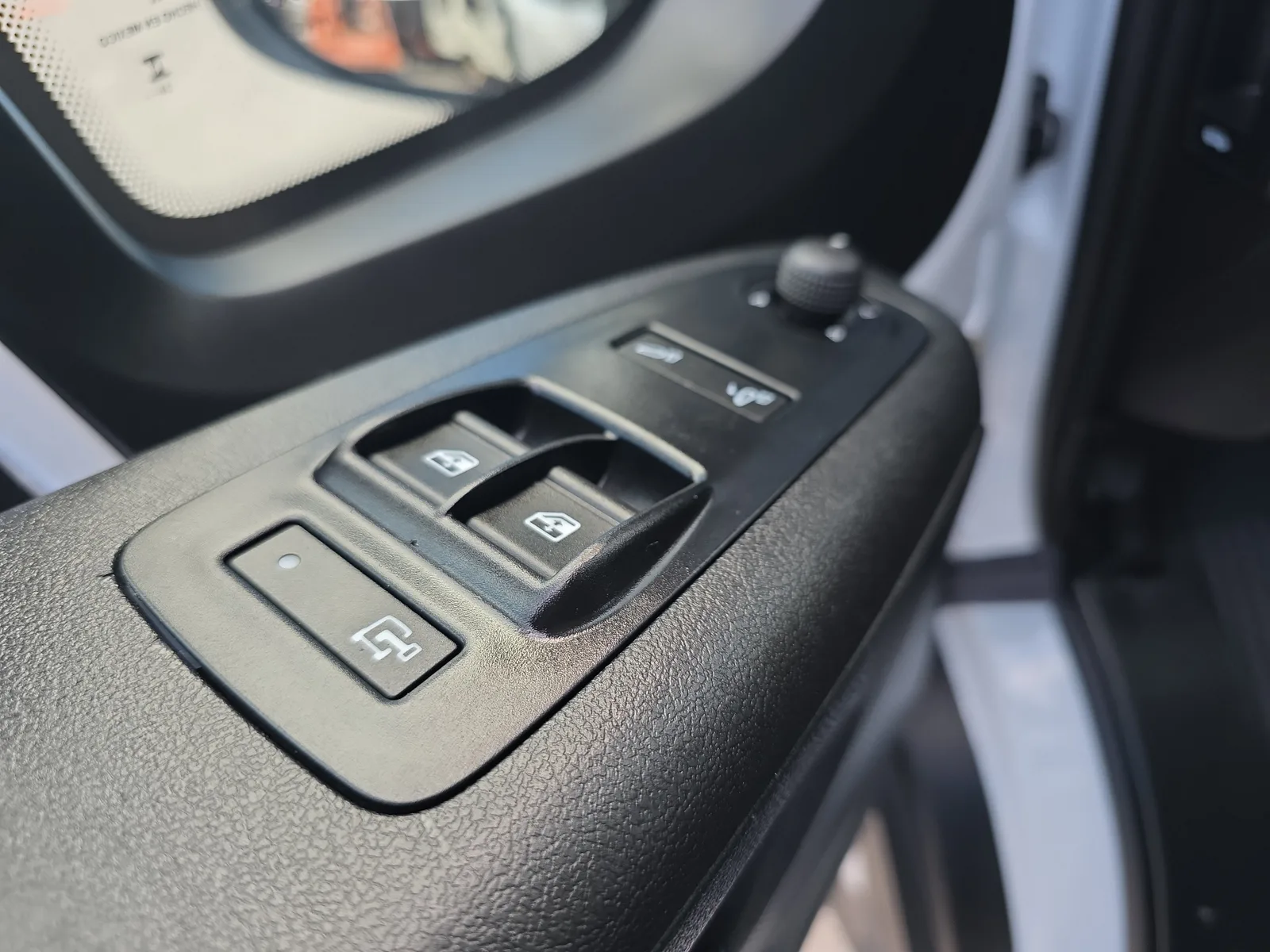 2025 RAM ProMaster Cargo Van Tradesman photo 18