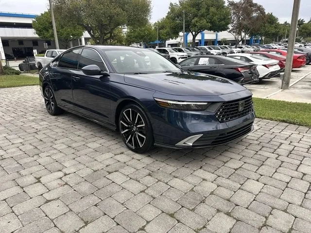 2023 Honda Accord Hybrid Touring photo 16