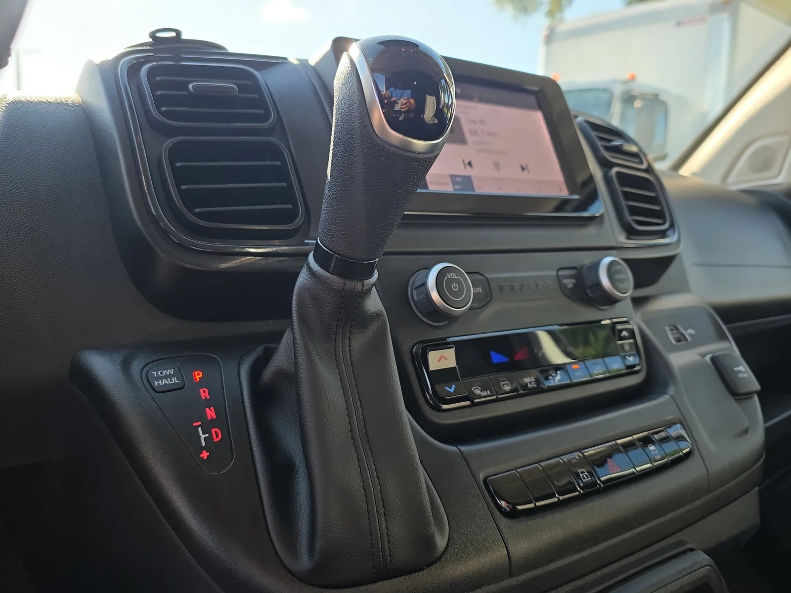 2025 RAM ProMaster Cargo Van Tradesman photo 32