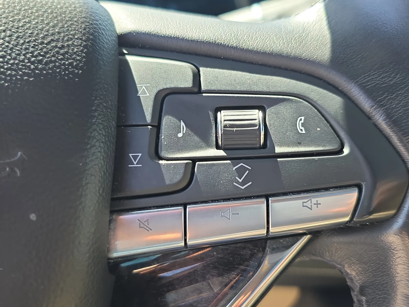 2023 Cadillac Escalade Premium Luxury photo 31