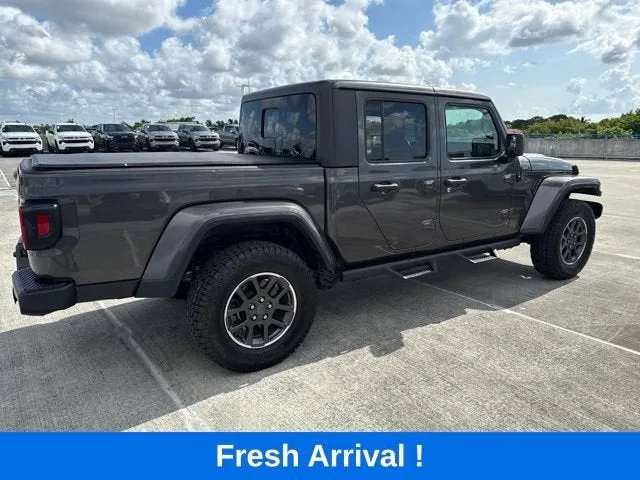 2021 Jeep Gladiator Willys Sport photo 16