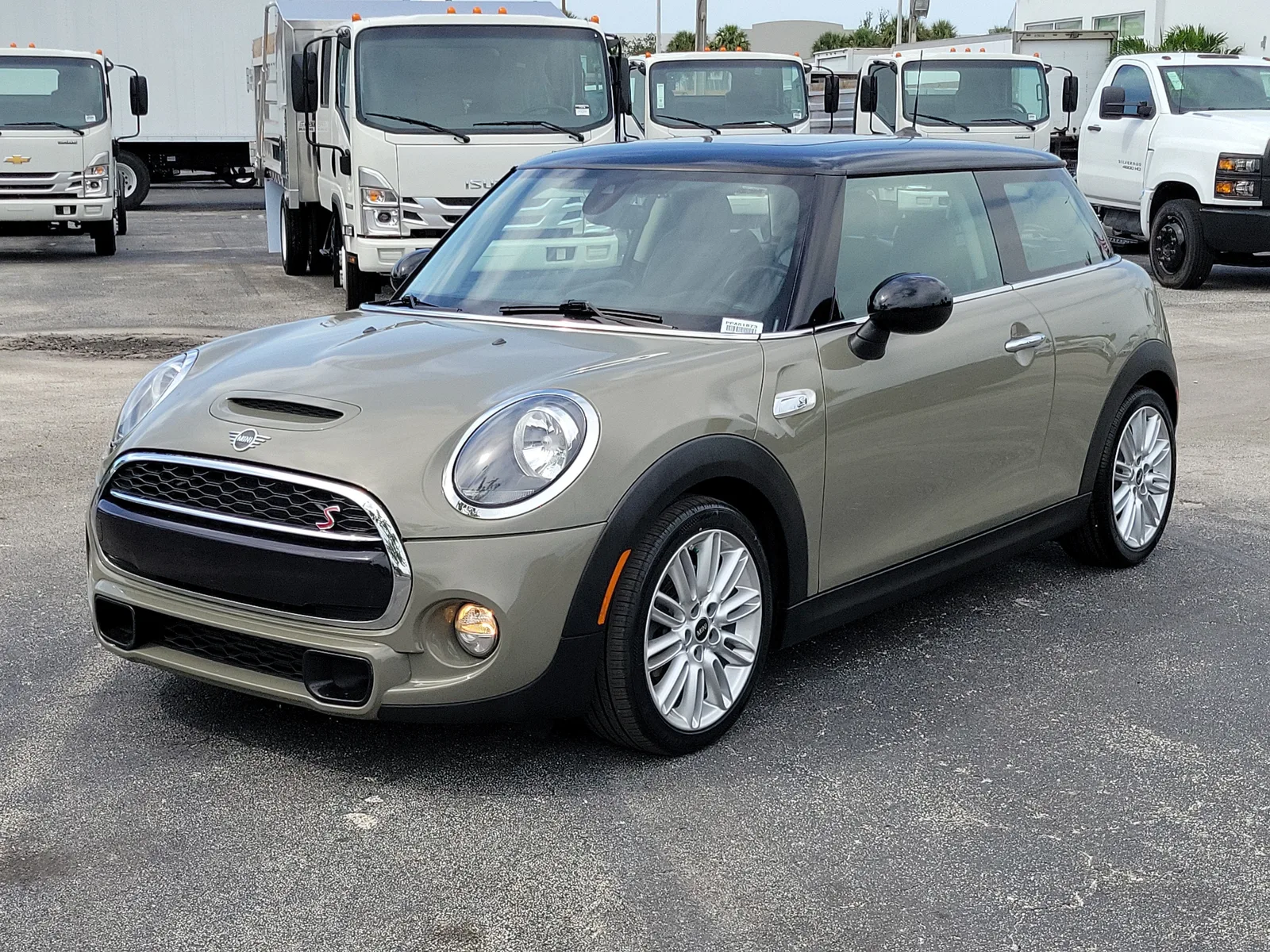 2019 MINI Hardtop 2 Door Cooper S photo 7