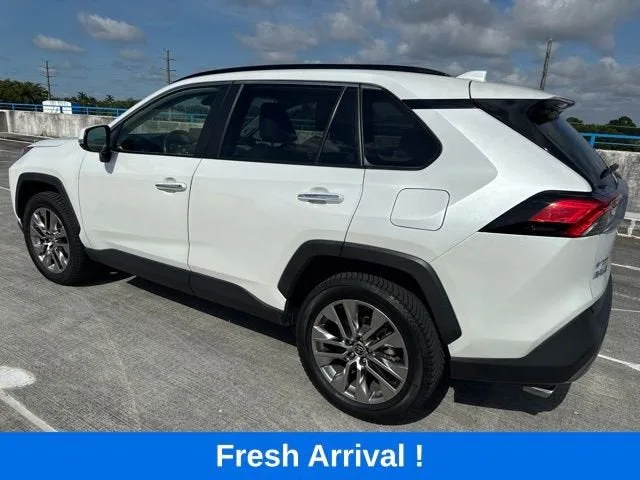 2023 Toyota RAV4 Limited photo 15