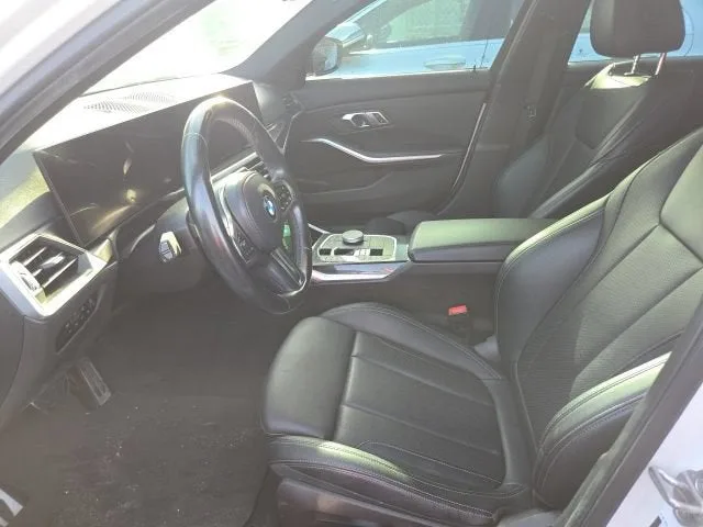2023 BMW 3 Series 330i photo 11