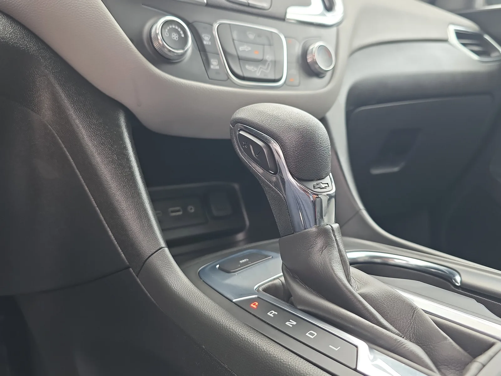 2023 Chevrolet Equinox LT photo 32