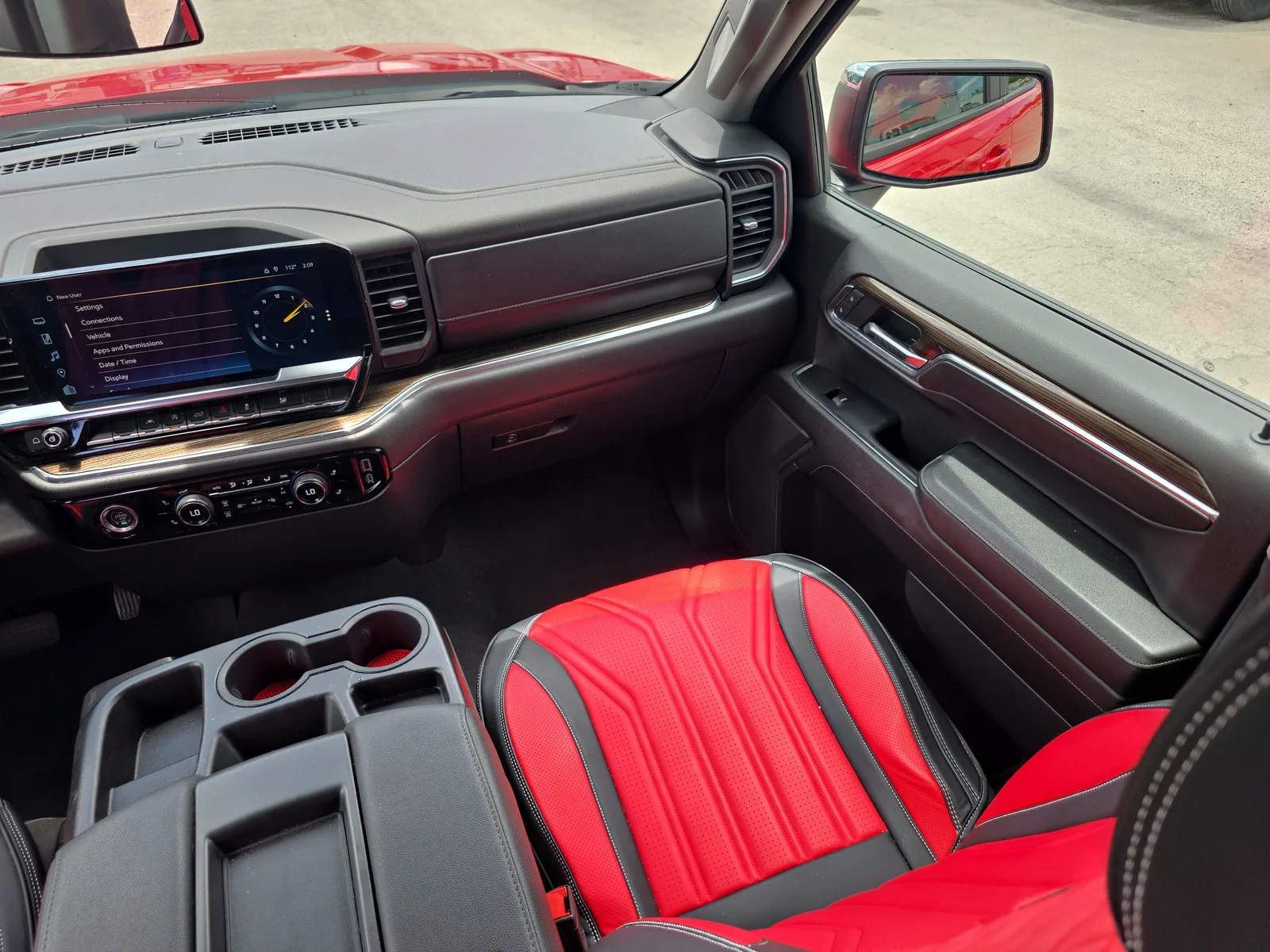 2024 Chevrolet Silverado 1500 LT photo 20
