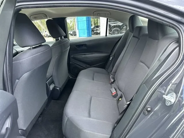 2023 Toyota Corolla LE photo 27