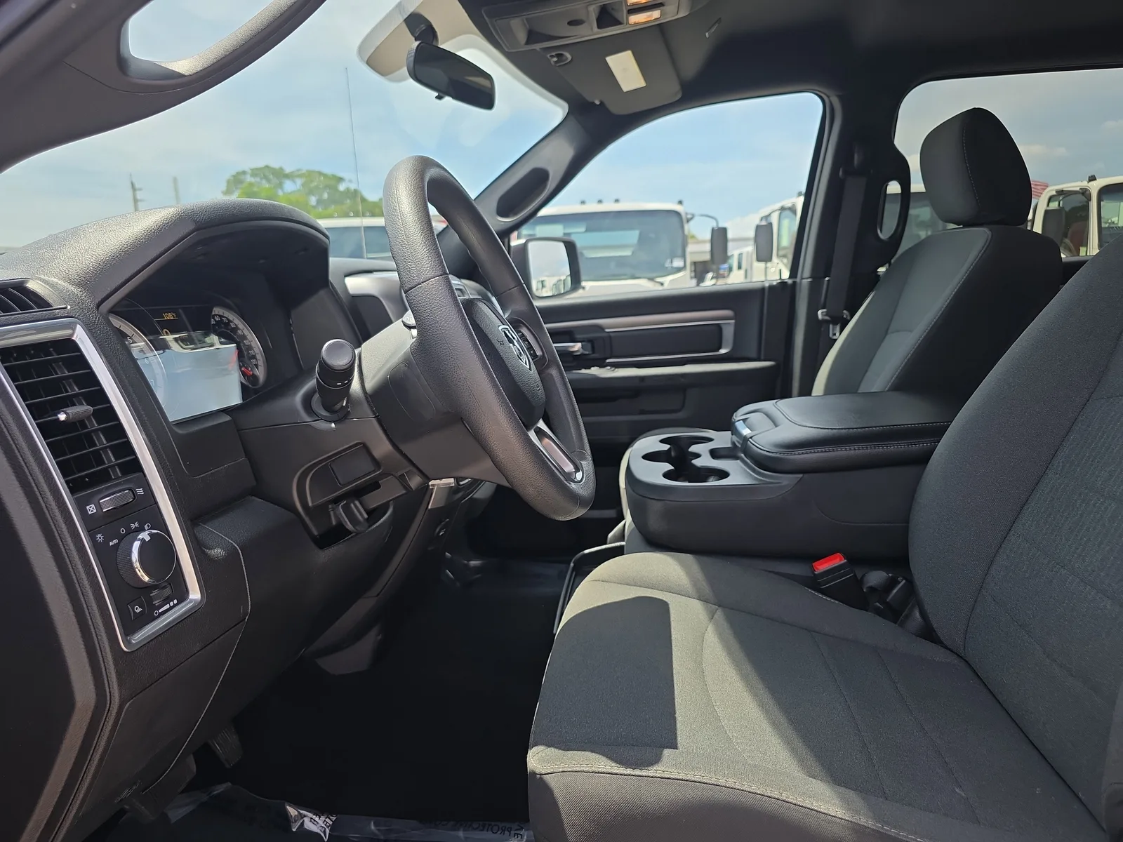 2024 RAM 1500 Classic Warlock photo 25