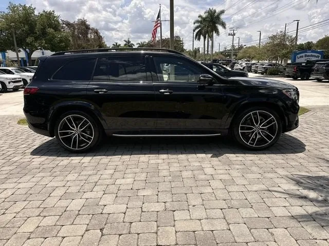 2023 Mercedes-Benz GLS GLS 580 photo 14