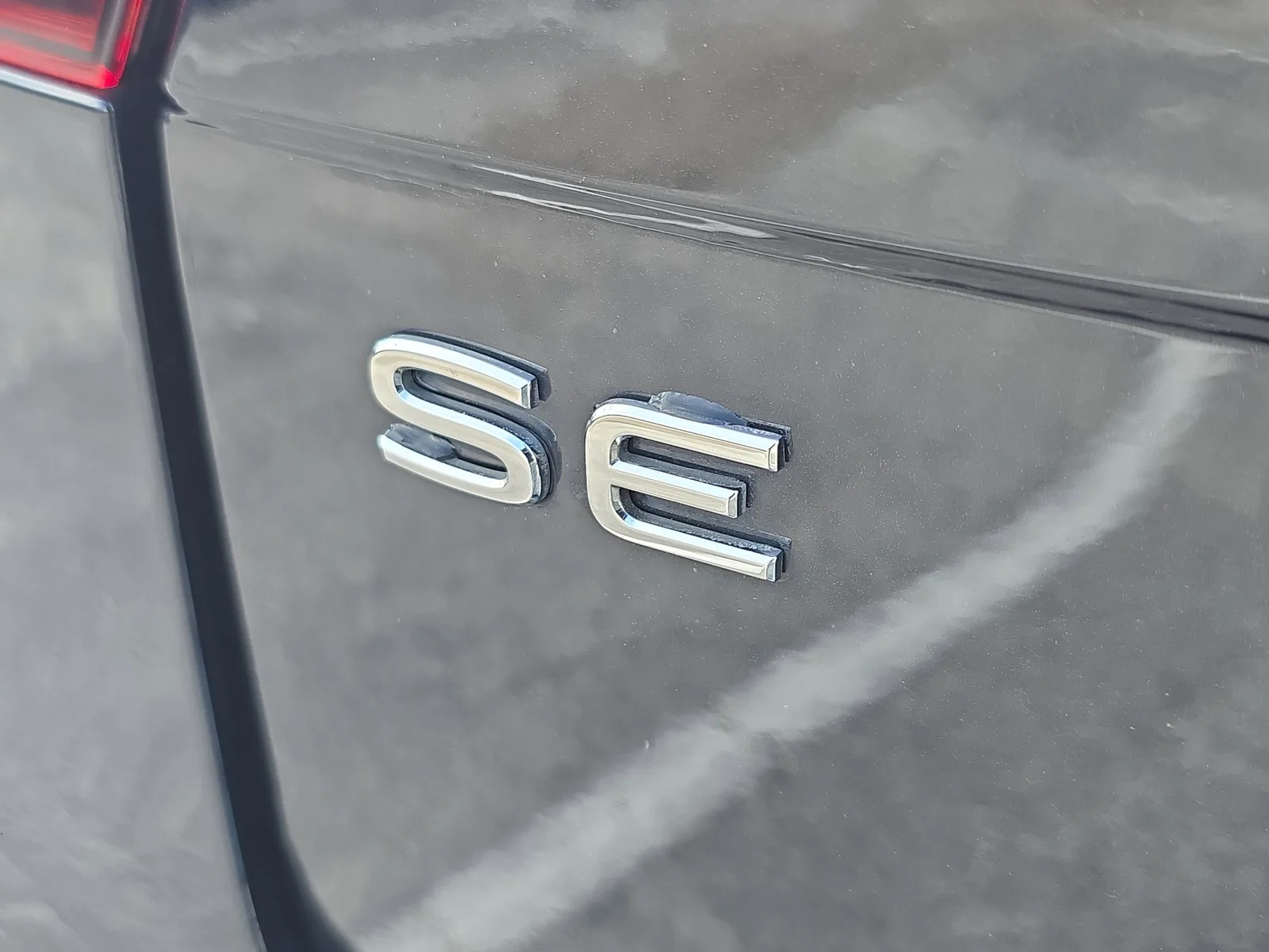 2023 Volkswagen Tiguan SE R-Line Black photo 10